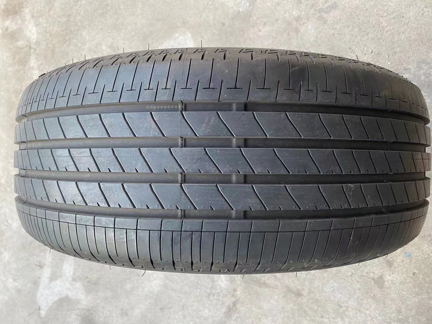 普利司通轮胎215/45R18 89W T005A 适配马自达3昂克赛拉马自达6蓝
