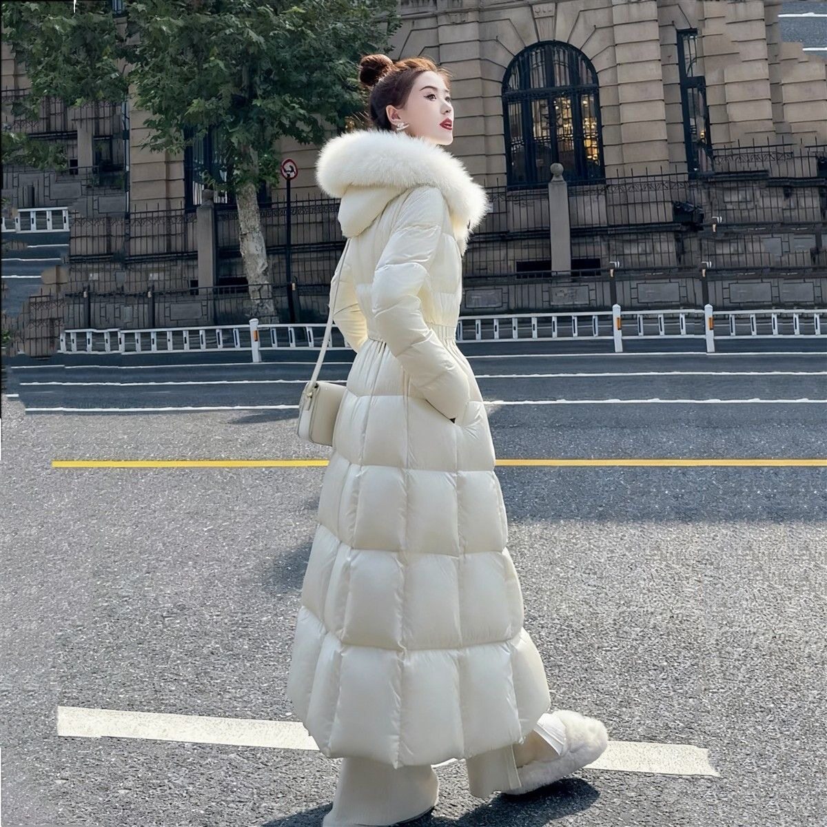 白色大毛领羽绒棉服女冬2026新款长款韩版流行棉袄中长款外套