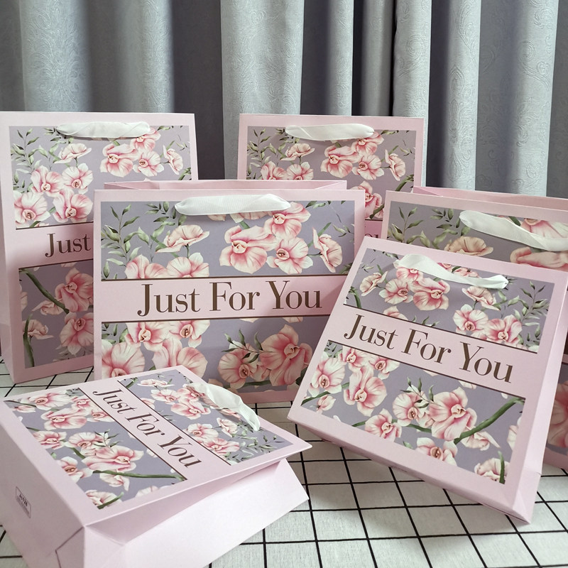 高级感粉色花园礼品袋ins风纸袋喜糖包装袋服装时尚手提袋礼物袋