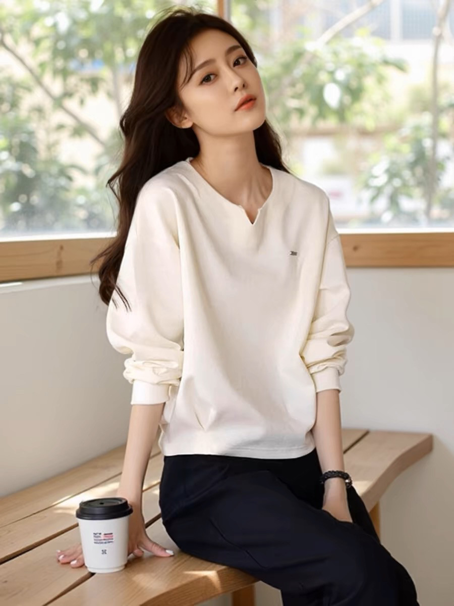 2025春秋新款休闲宽松v领收腰显瘦短款设计感卫衣女遮肉外穿上衣,女装/女士精品,卫衣/绒衫,淘宝优惠券,粉丝福利购,淘宝优惠卷