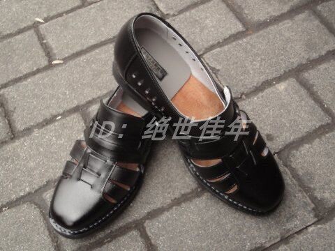 SUMMER AUTHENTIC MILITARY FANS USE THE OLD THREE STRIPS OF LEATHER AND COWHIDE SANDALS BUCKLES MENS HOLES HOLLOW SHOES BEACH SHOES DAD SHOES