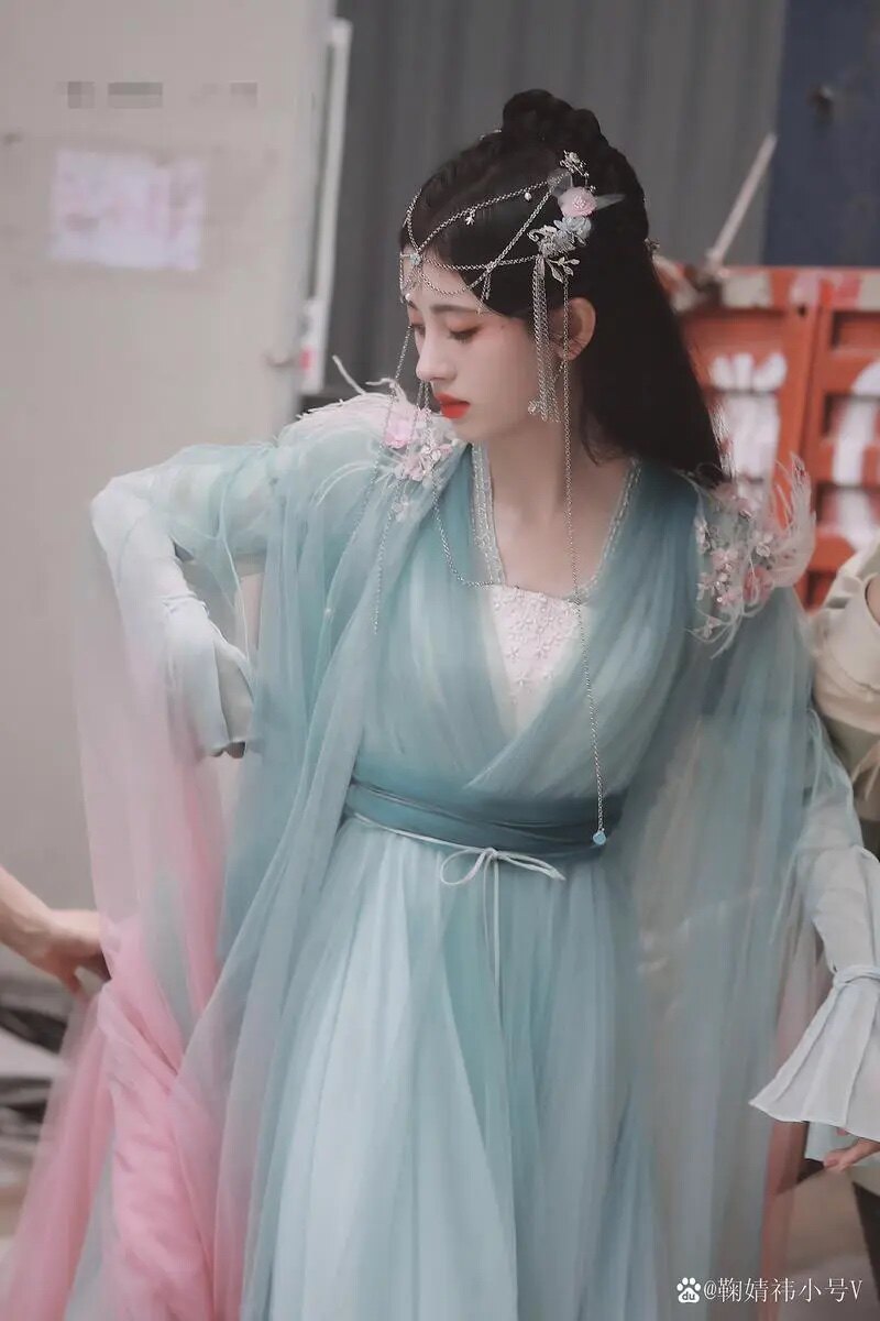 花戎鞠婧祎影视同款古装出租大全套出租