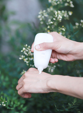 无香杏仁保湿护手霜天然全植物 面霜级别护手霜淡淡杏仁气息 新版