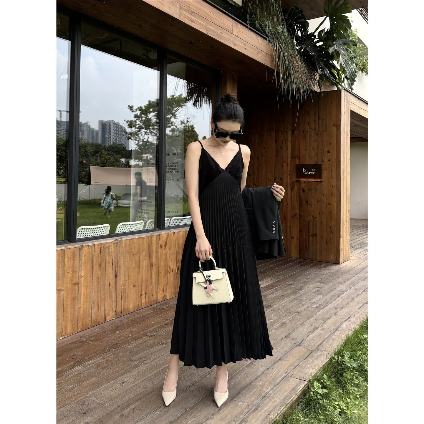 AR【屡变星霜】V领拼色吊带连衣裙C36852CQ252,女装/女士精品,连衣裙,淘宝优惠券,粉丝福利购,淘宝优惠卷