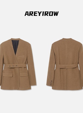 | 轻奢净版V领夹棉加厚口袋西装外套A9J926WT243