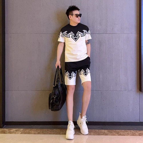 欧洲站轻奢时尚男士套装夏季新款个性小众设计圆领短袖短裤两件套