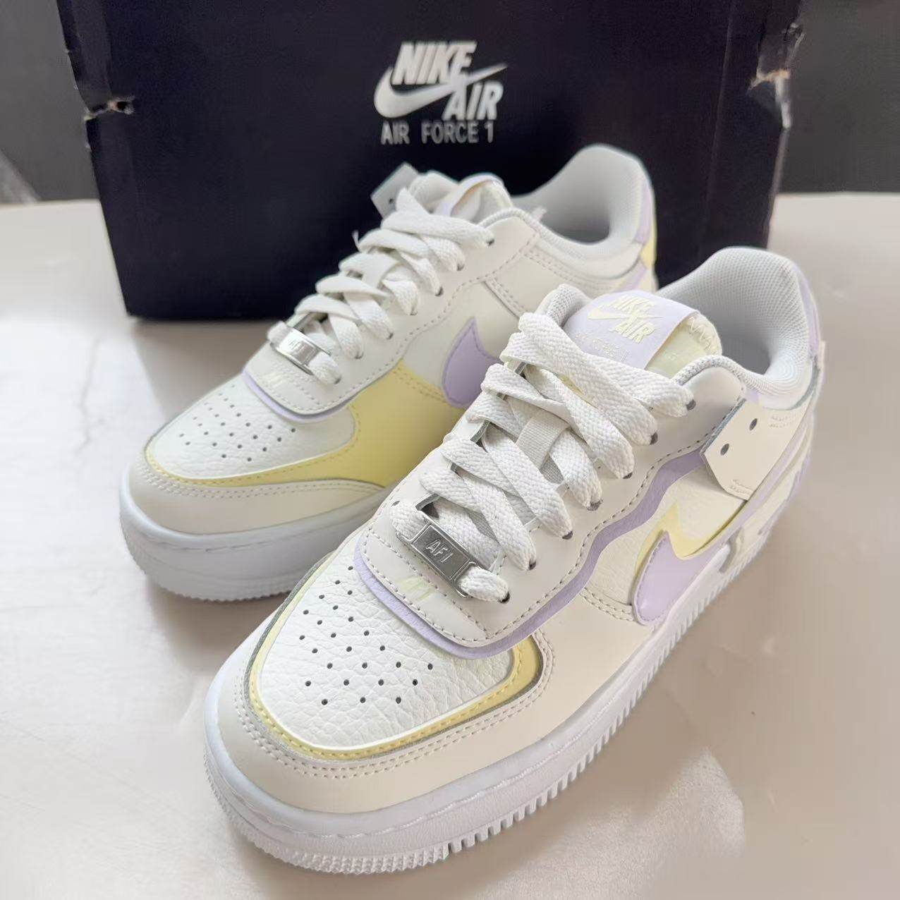 Nike Air Force 1 空军一号 板鞋 女款/帆白色/紫色DZ1847-113,运动鞋new,跑步鞋,淘宝优惠券,粉丝福利购,淘宝优惠卷
