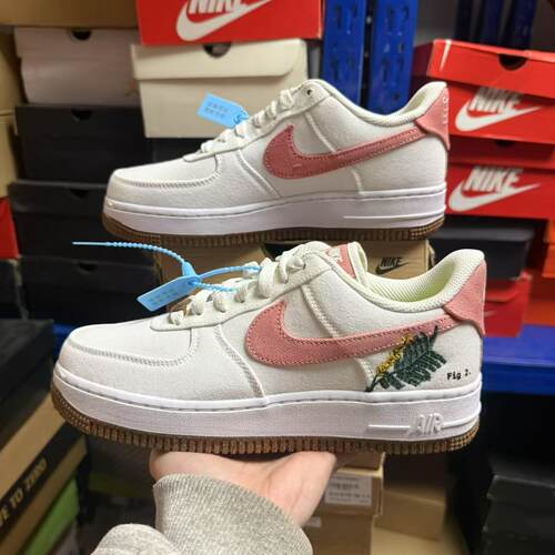 Nike Air Force1 Low Cate 植物刺绣女子休闲板鞋 CZ0269-101