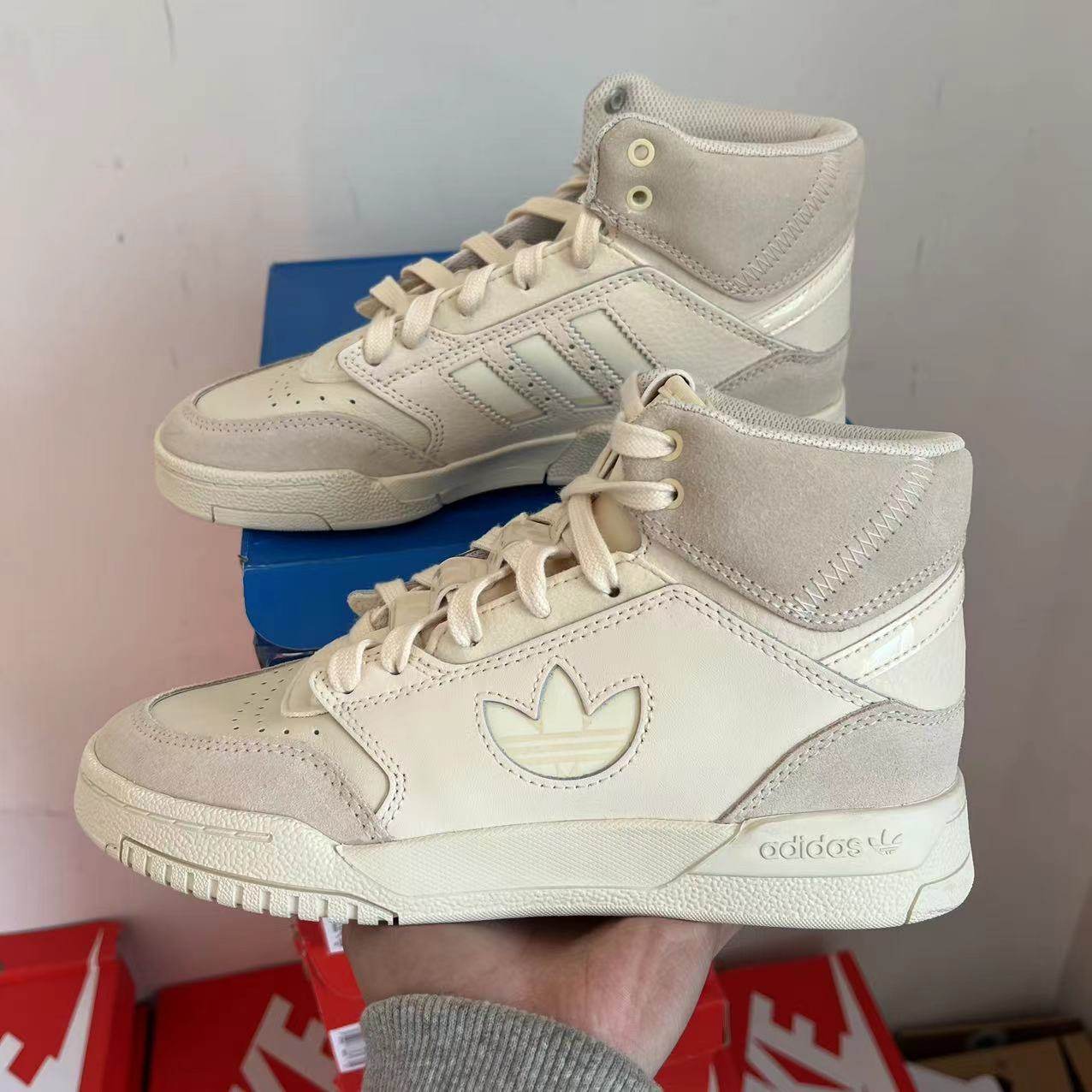 Adidas/阿迪达斯三叶草男女高帮鞋百搭运动休闲板鞋 GZ1585