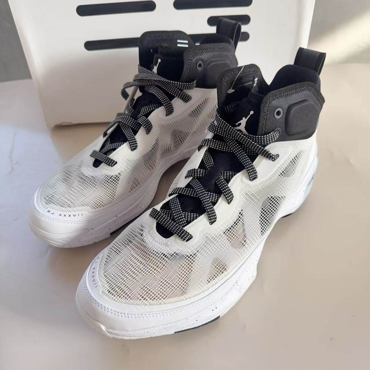 Air Jordan 37白薄荷蓝黑白奥利奥高帮减震实战篮球鞋 DV0747-108