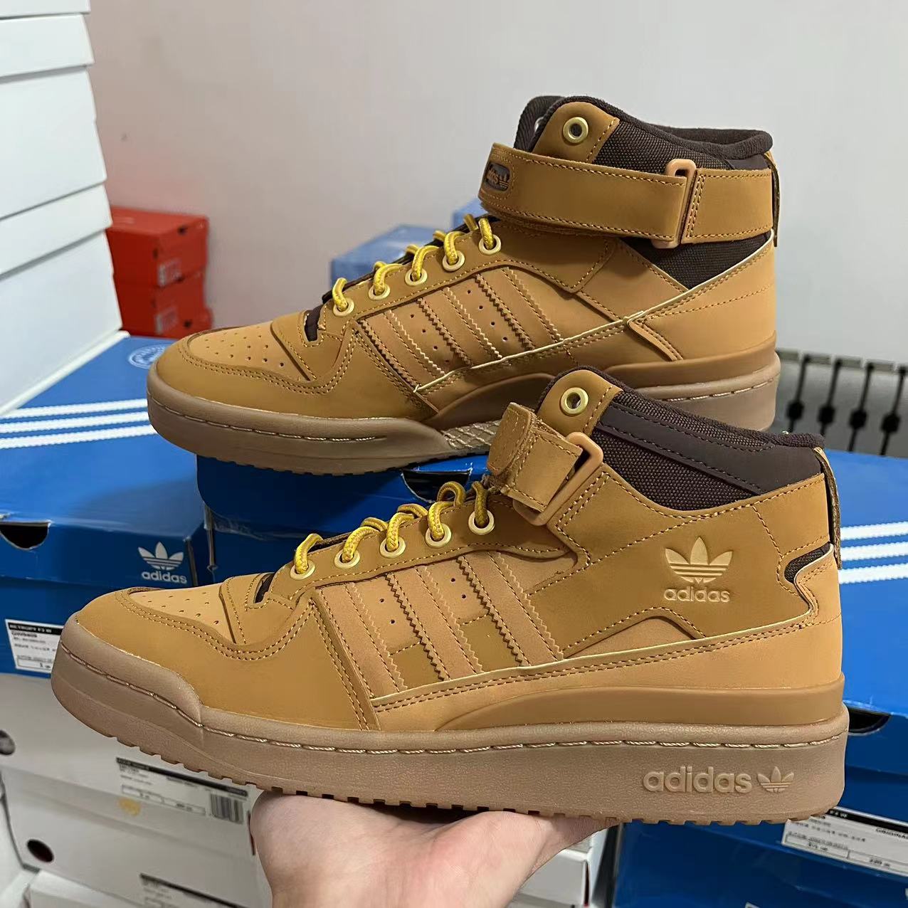 阿迪达斯三叶草Forum男女新款高帮轻便保暖运动休闲板鞋GX7079