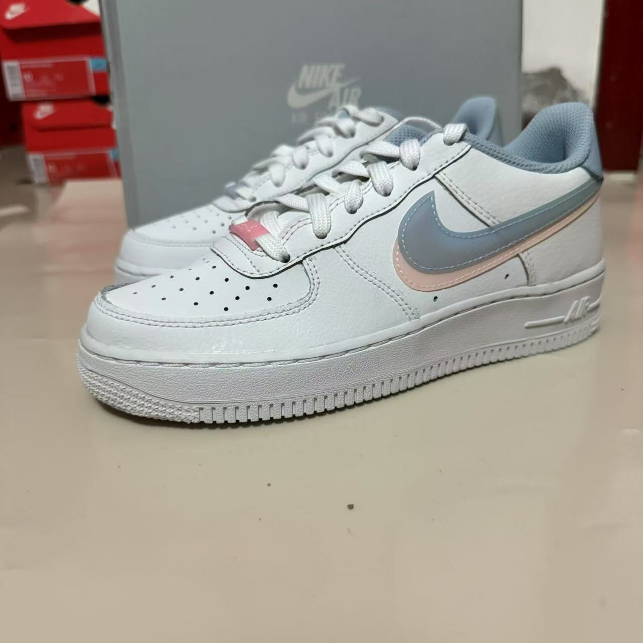 NIKE耐克Air Force 1 AF1空军一号白蓝粉双钩女子板鞋CW1574-100
