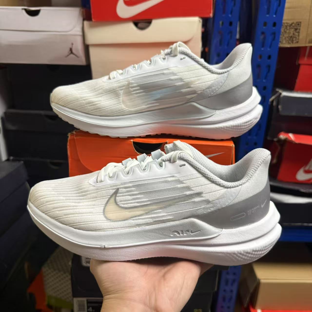 Nike耐克男女鞋Air Winflo 9轻便透气缓震运动鞋跑步鞋DD8686-100