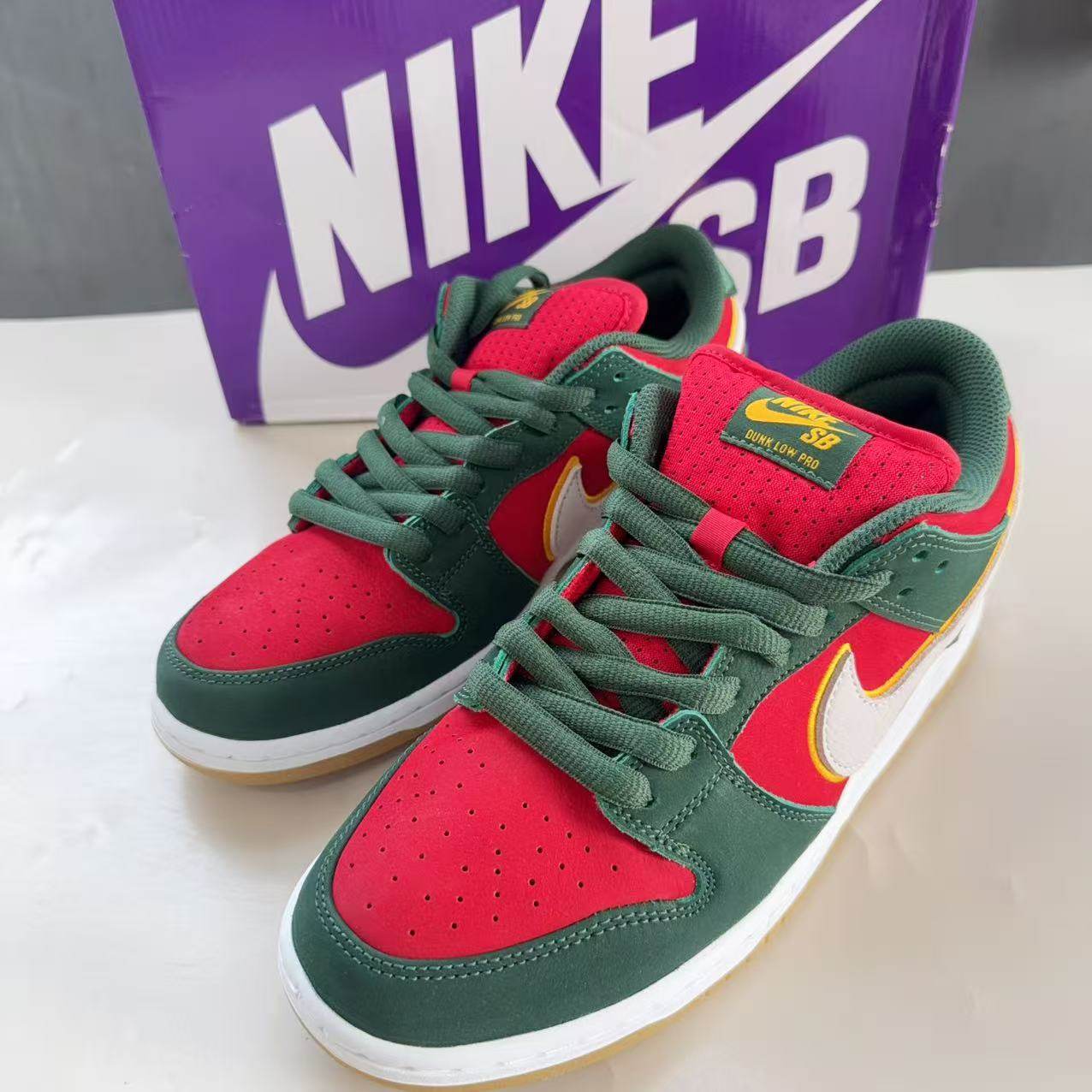 Nike/耐克Dunk SB LOW PRM圣诞节防滑耐磨低帮休闲板鞋FZ1287-300