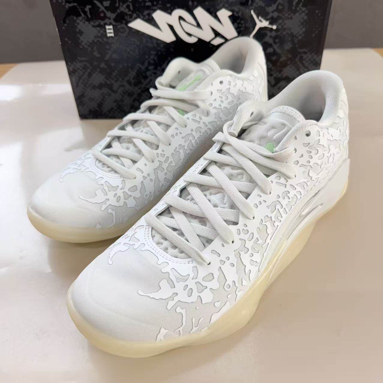 耐克Nike Zion 3实战篮球鞋减震耐磨低帮373元