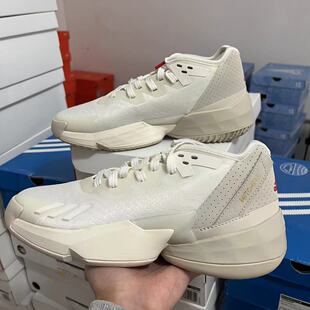 Adidas米切尔4代男女超轻减震回弹防滑签名版专业篮球鞋HR1783