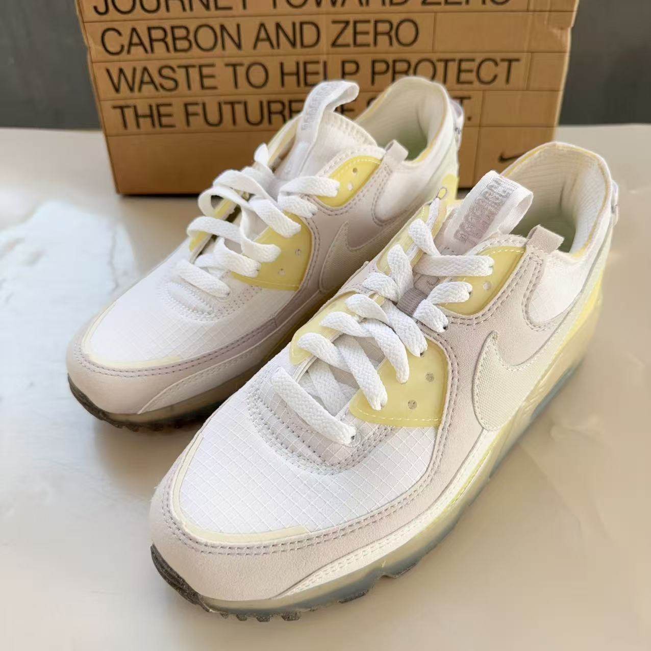 Nike/耐克 AIR MAX90 女气垫鞋防滑耐磨运动休闲鞋DR8394-515