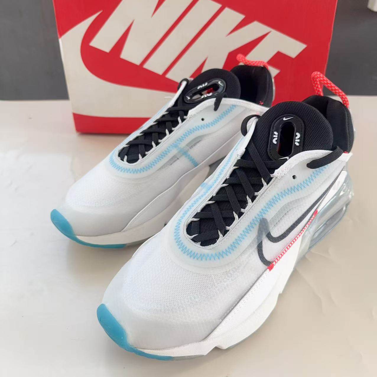 NIKE 耐克 AIR MAX 2090 运动男女大气垫跑步休闲鞋 CT7695-100