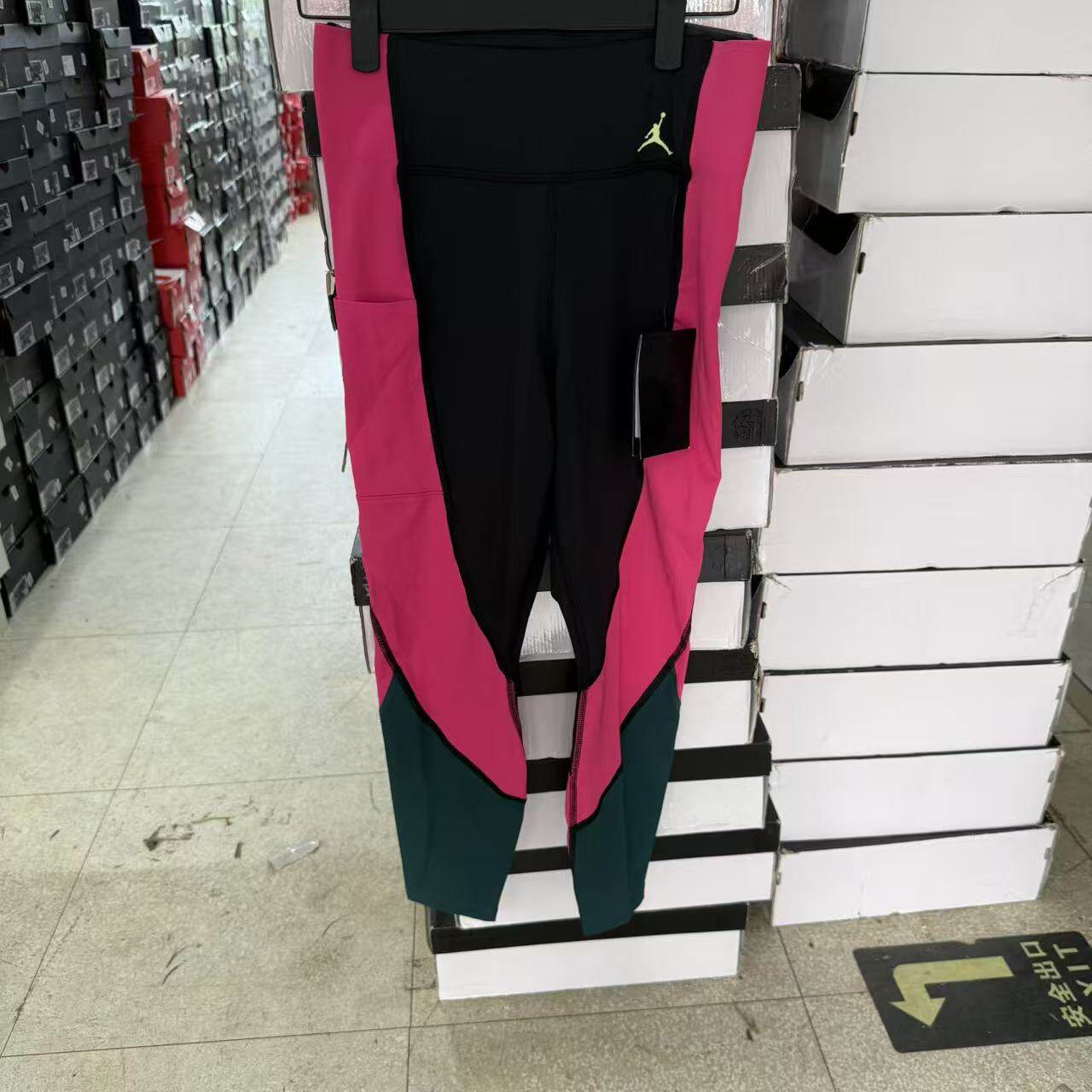 Nike JORDAN ESSENTIALS女子速干跑步健身运动紧身裤CU6364-012