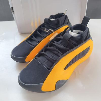 阿迪达斯Adidas Harden Vol. 8黑黄卡其中帮实战男子篮球鞋IG6589