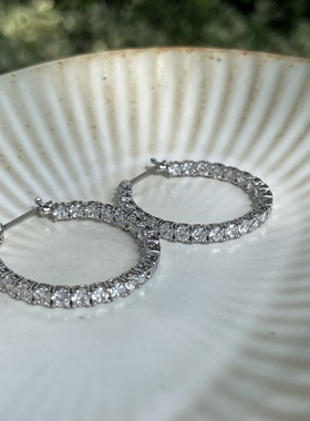 太闪了吧！满圈镶嵌透明锆石耳环闪耀精致时髦高级大气