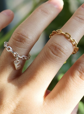 经典造型。S925纯银镀金简约链条小吊坠设计感戒指高级百搭叠戴