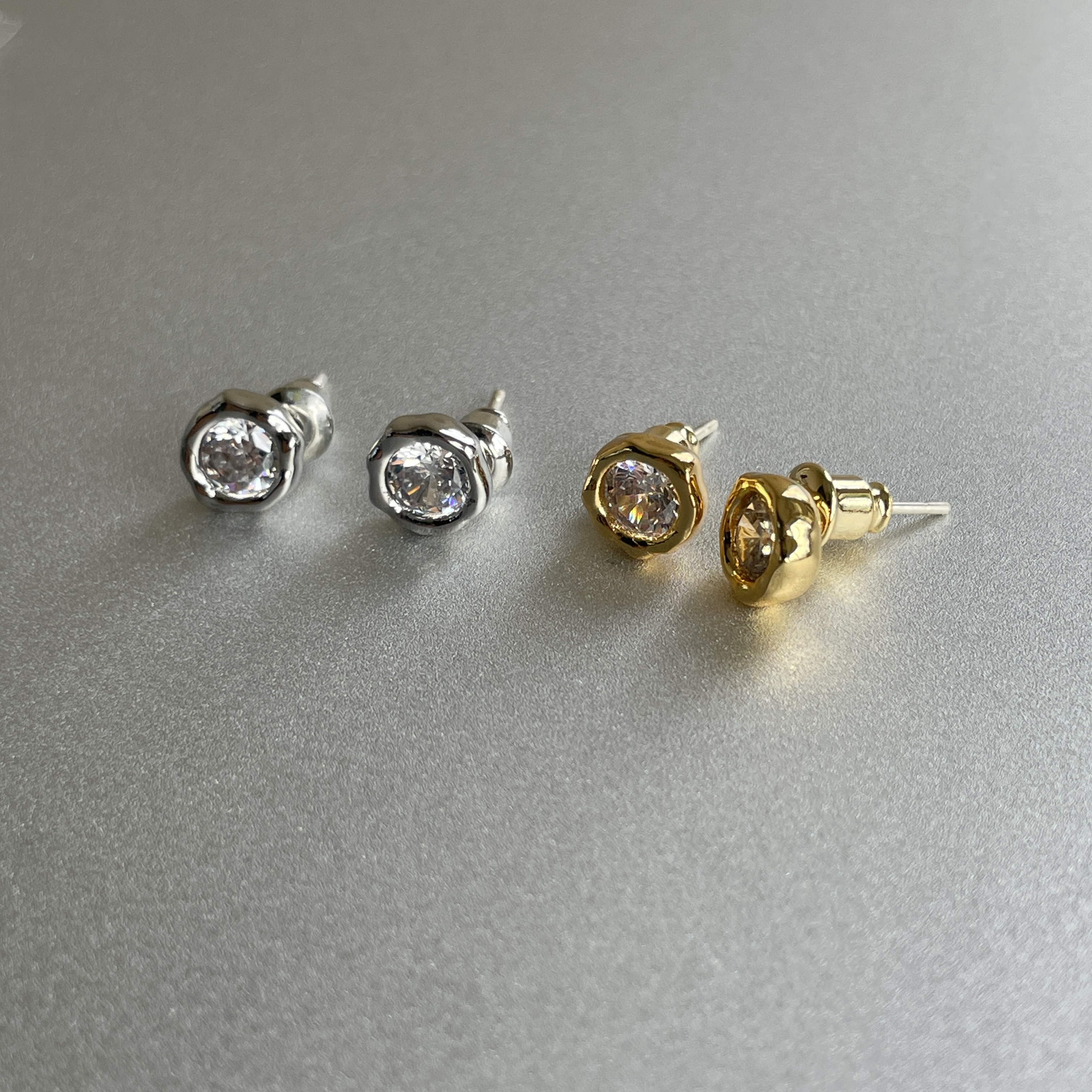 【福利】小闪一下。金银色闪亮透明锆石精致耳钉925银针养耳洞