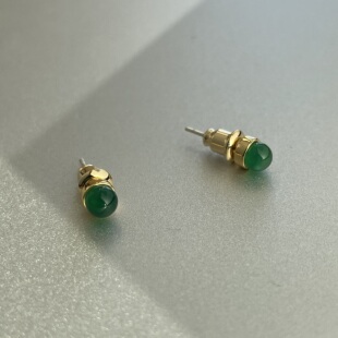 娇翠欲滴 绿玛瑙小圆豆金色耳钉925银针极简养耳洞精致百搭