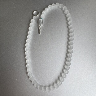 微妙距离感 哑光磨砂面白水晶圆球珠OT扣短项链清冷时髦高级气质