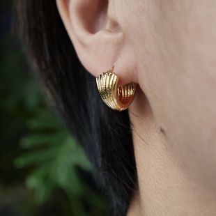 小众 闪亮金色复古纹理小巧精致耳扣简约日常百搭法式 清仓特价