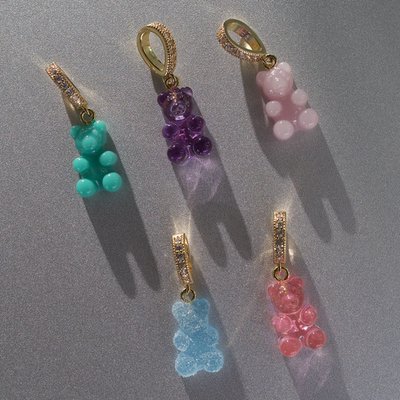 小熊软糖。可爱多彩动物造型蓝紫粉渐变锆石吊坠随意搭项链时髦ch