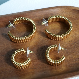 编织线条 百搭气质 闪亮金色宽C字耳环925银针时髦简约高级个性