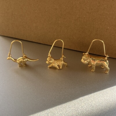 就走可爱路线吧。金色恐龙泰迪狗小动物精致耳钩饰品独特精致小众