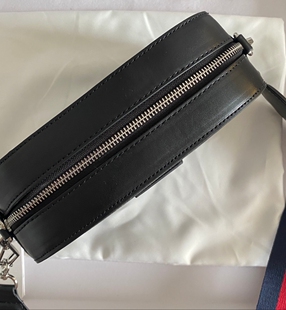 新款PVC配皮黑底灰字母单肩斜挎彩带相机包包男女手袋bag handbag