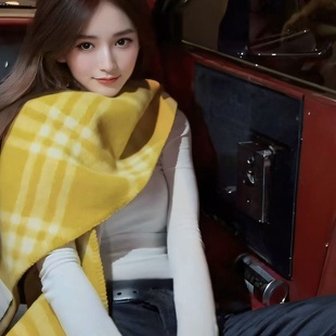 轻奢粉色羊绒格子柔软亲肤围巾黑白英伦格子双面双色羊毛黄色披肩