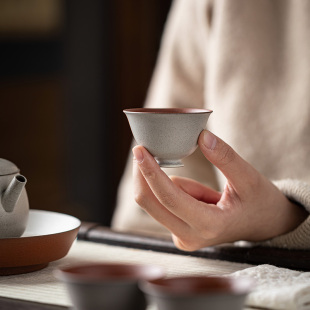 简约主人杯功夫茶具家用陶瓷品茗杯单杯 皓澜庭粗陶复古高足杯中式