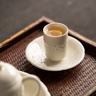 定窑白陶瓷盘龙嬉戏浮雕主人杯品茗杯家用复古个人泡茶 皓澜庭中式