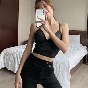 小吊带背心女内搭西装打底外穿潮夏裹胸性感v领短款抹胸上衣露肩领天猫淘宝优惠券可省5元
