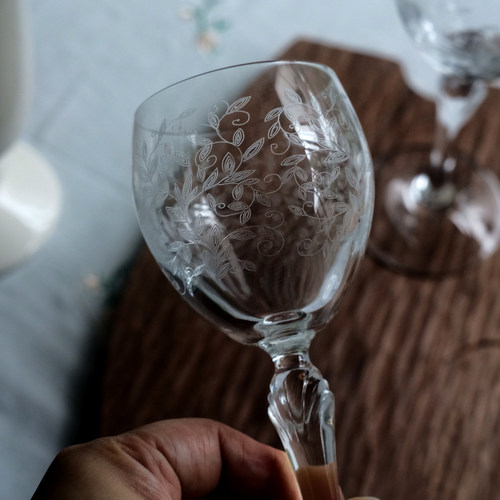 法国全新蔓草蚀刻花纹水晶杯高脚杯红酒杯香槟杯浮雕卷草纹礼物