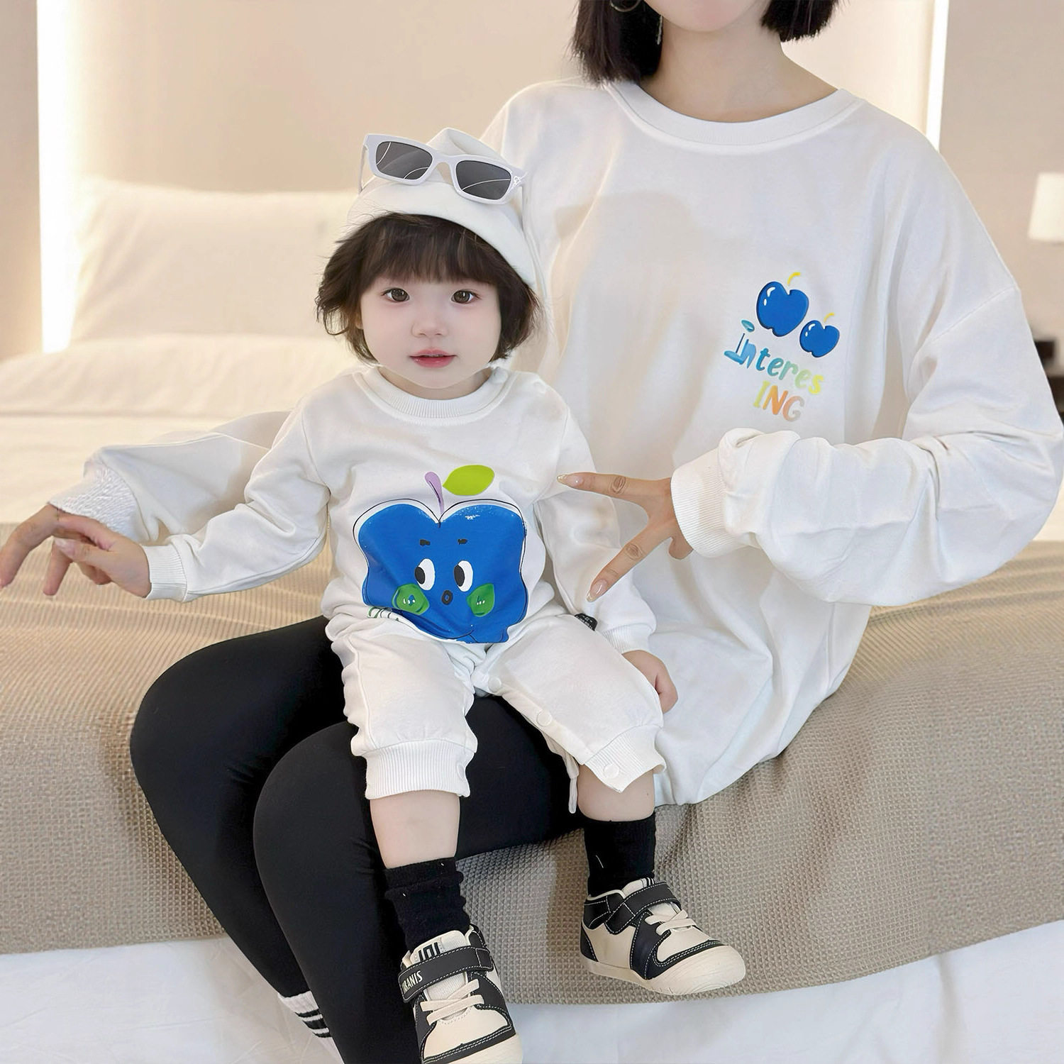 炸街亲子装一家三口卫衣2026秋季新款母子母女装洋气百搭长袖上衣