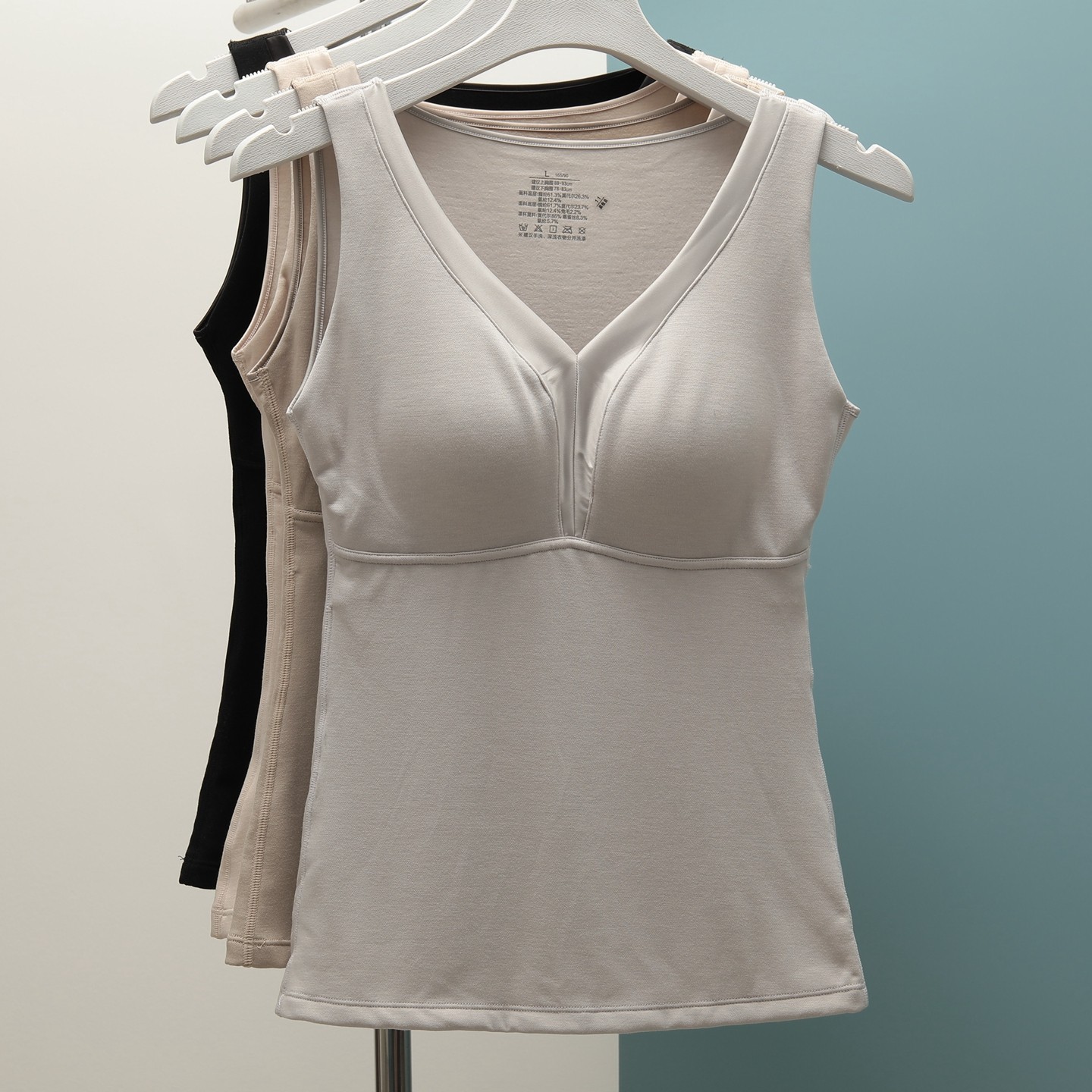 香月明美秋冬女士保暖背心带胸垫