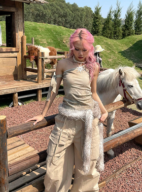 2025夏新款复古辣妹斜肩不规则印花吊带背心修身显瘦百搭上衣女