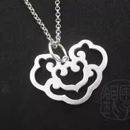 {银匣子} 古典气质925纯银祥云锁片项链 吊坠 表面磨砂 特价