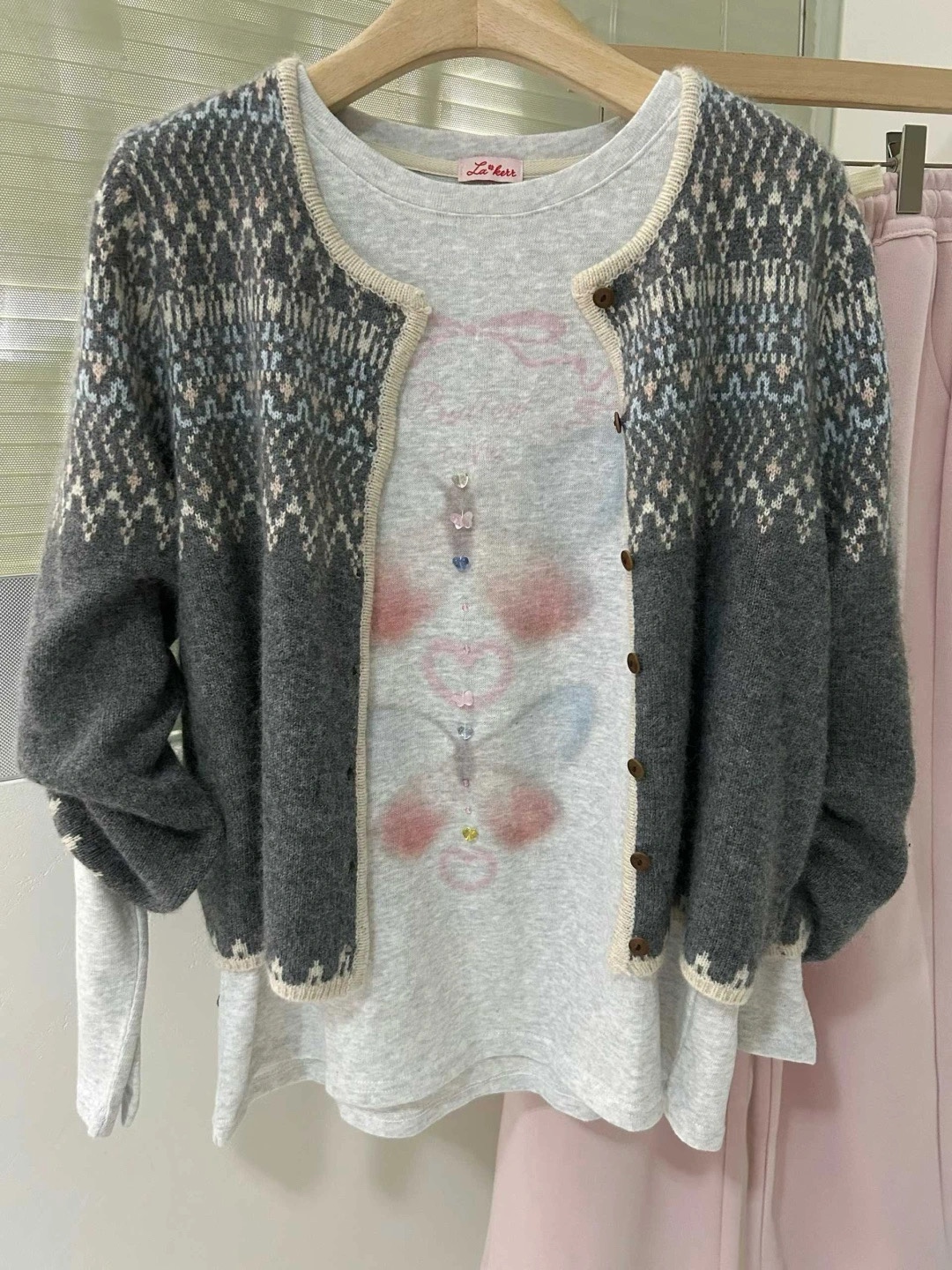 直邮 lakerr正品 25fw 首尔印象韩代 串珠蝴蝶印花圆领长袖T恤女