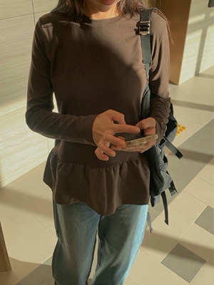 直邮 UNCOVER 25fw 韩国代购 极简风荷叶摆长袖打底T恤女秋季新款