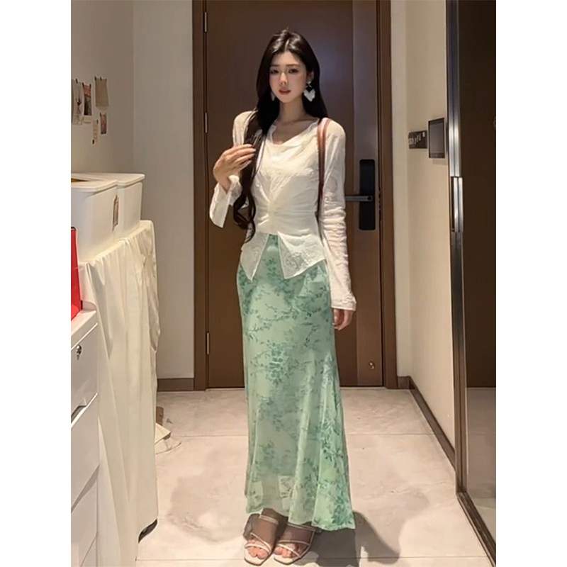 凌茜恣禾 月白风荷'独特漂亮套装裙女春夏针织修身上衣鱼尾半身裙