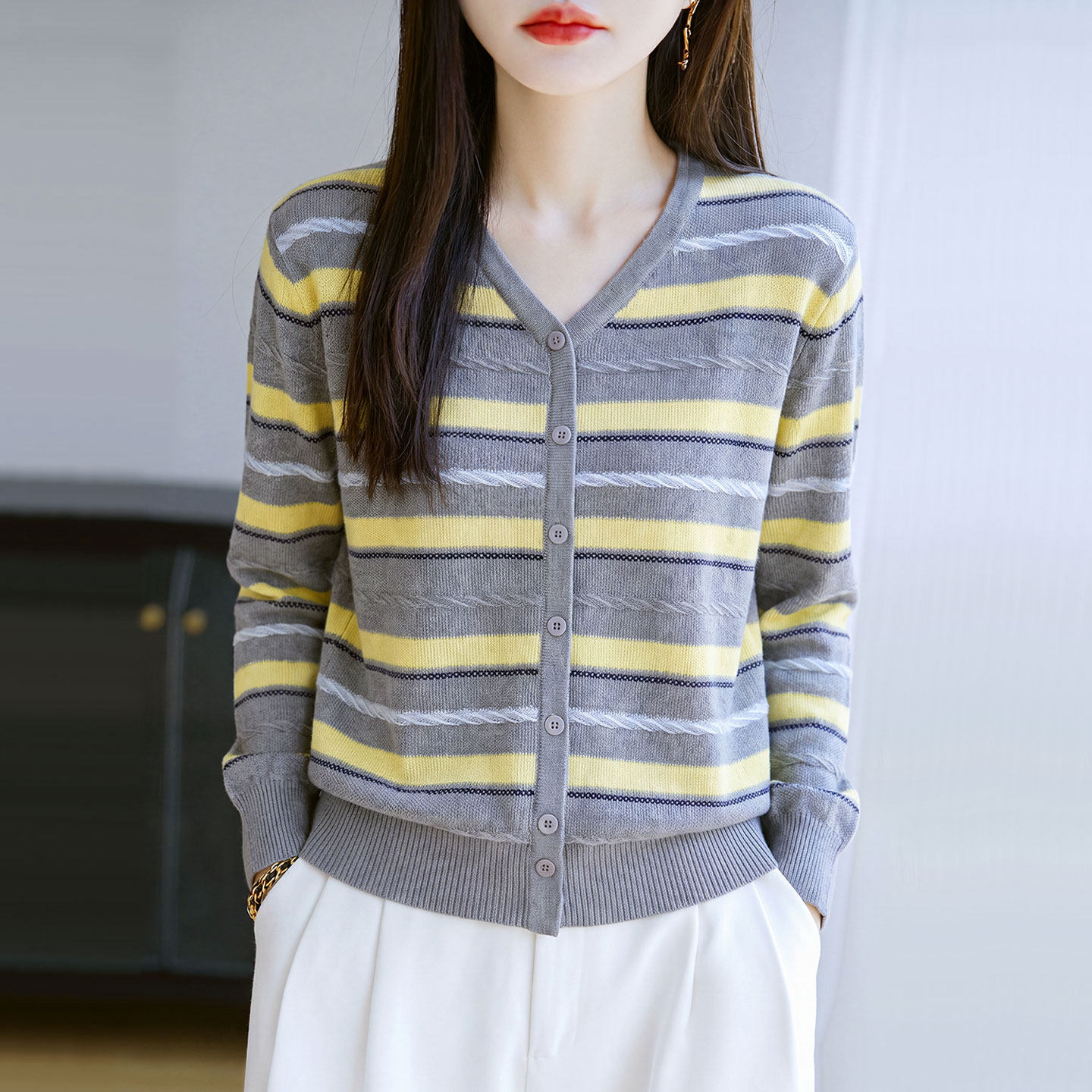 V领针织开衫外套女毛衣