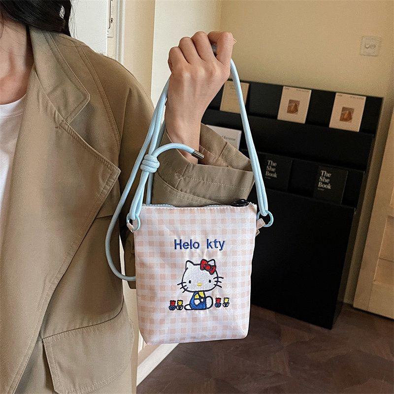 HelloKitty卡通手机包女小巧轻便2026新款斜挎包迷你格子帆布小包