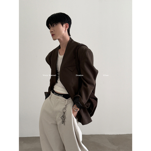 外套老钱西服 时髦松弛之间只需一件无领垫肩廓形西装 VERY FEWEST