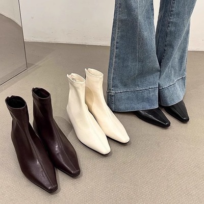 韩版复古高级感小众平底马丁靴